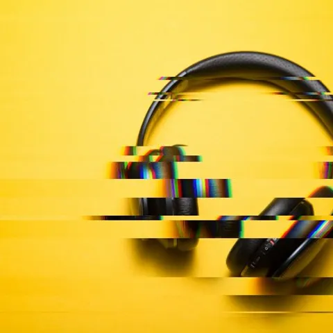 Glitch Slices effect on a product photo